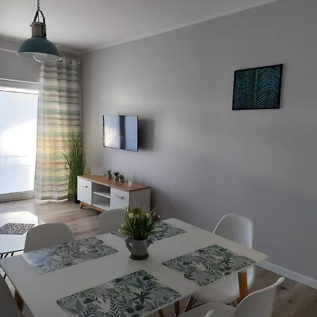 Z Tarasami Miętowy Spokój 15 Romantyczna Szarość 16 Niebieska Elegancja 17 Maksymalnie Dla 6 Osób Apartamento