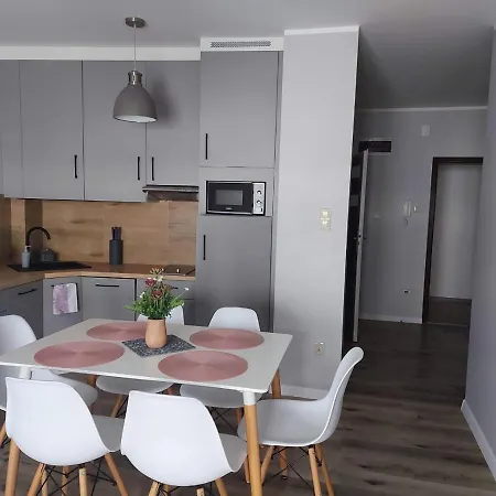 Z Tarasami Miętowy Spokój 15 Romantyczna Szarość 16 Niebieska Elegancja 17 Maksymalnie Dla 6 Osób