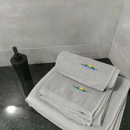 Z Tarasami Miętowy Spokój 15 Romantyczna Szarość 16 Niebieska Elegancja 17 Maksymalnie Dla 6 Osób